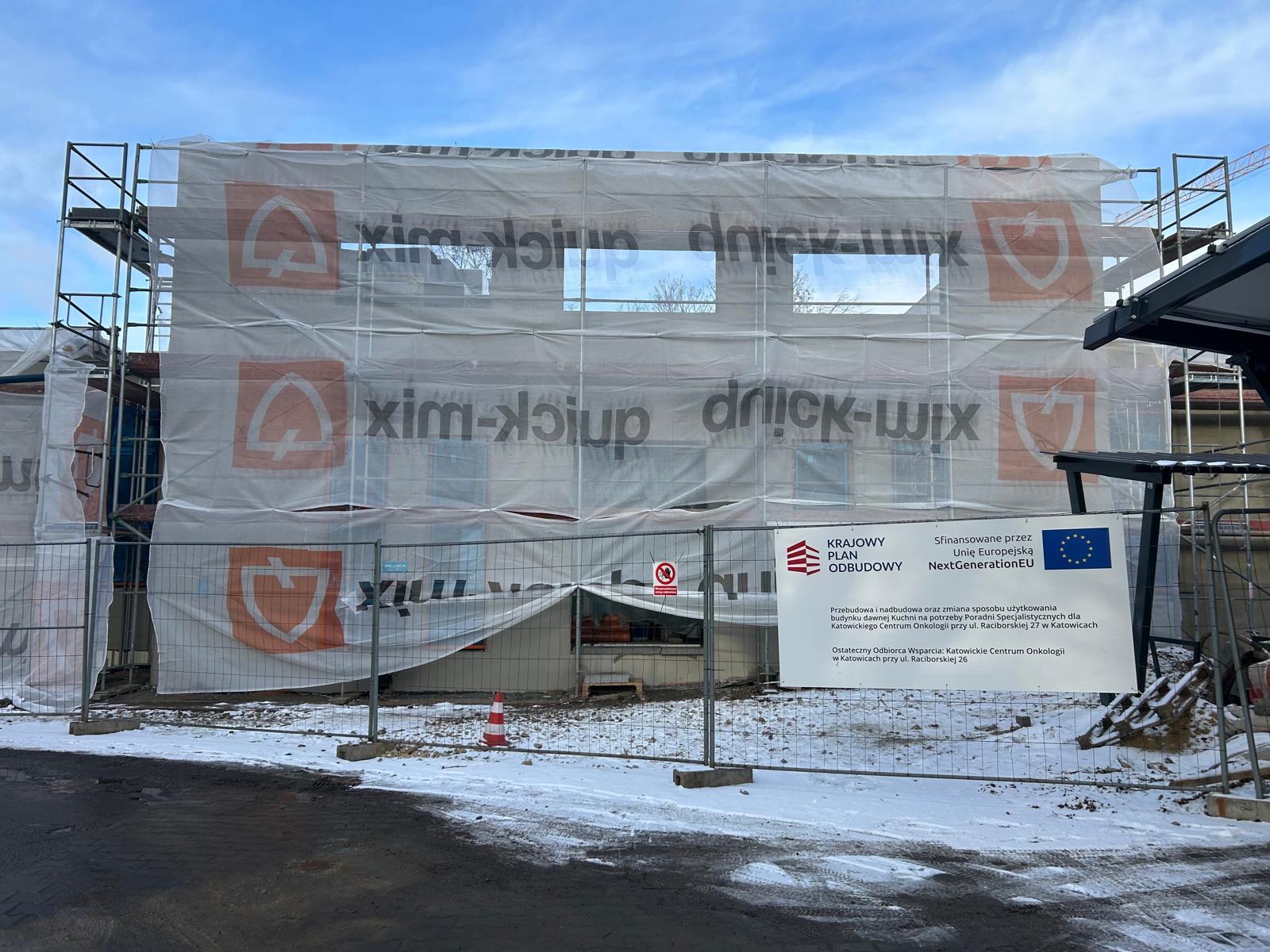 Przebudowywany budynek