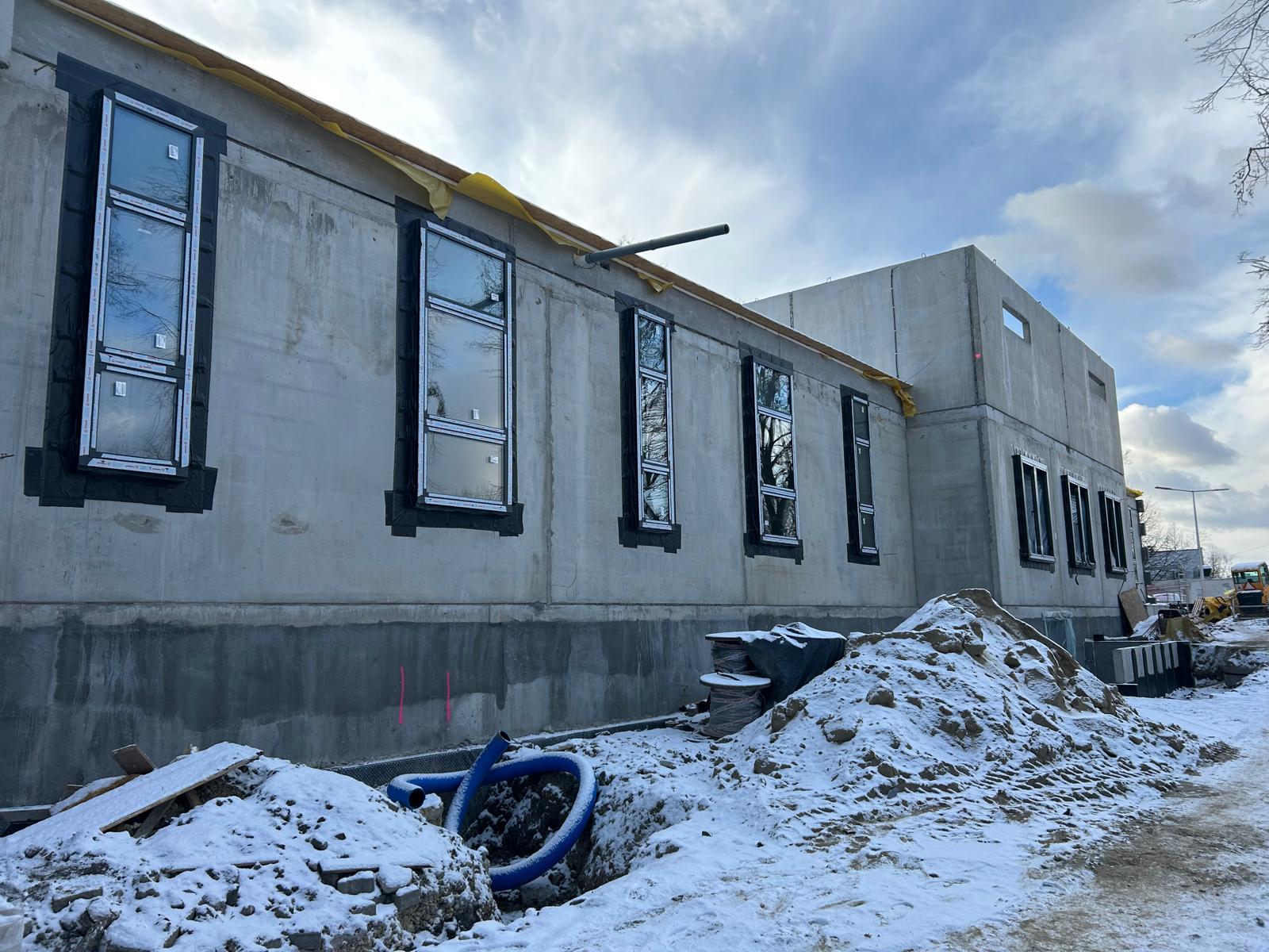 Przebudowywany budynek