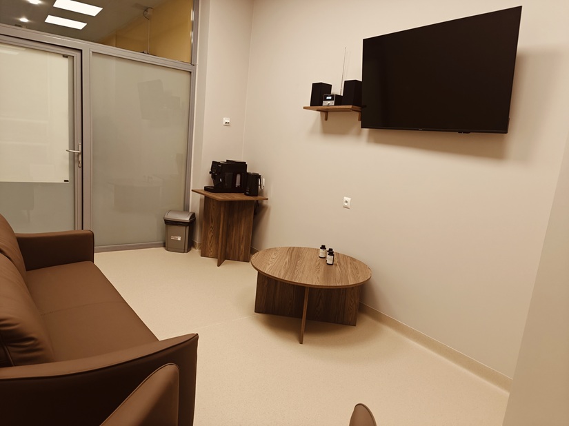 Zdjęcie wyremontowanego pomieszczenia strefy pacjenta